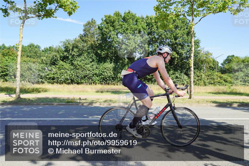 09.08.2026 - GEWOBA Citytriathlon Bremen Michael Burmester http://msf.ph/oto/9959619 09.08.2026 12:26:54 Radfahren 607, 629, 633, 654, 822, 856, 922, 1001, 1103, 1153 meine-sportfotos.de