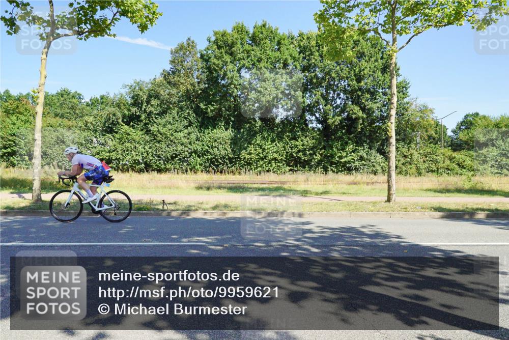 09.08.2026 - GEWOBA Citytriathlon Bremen Michael Burmester http://msf.ph/oto/9959621 09.08.2026 12:26:57 Radfahren 607, 633, 654, 813, 822, 856, 922, 958, 1001, 1103, 1153 meine-sportfotos.de