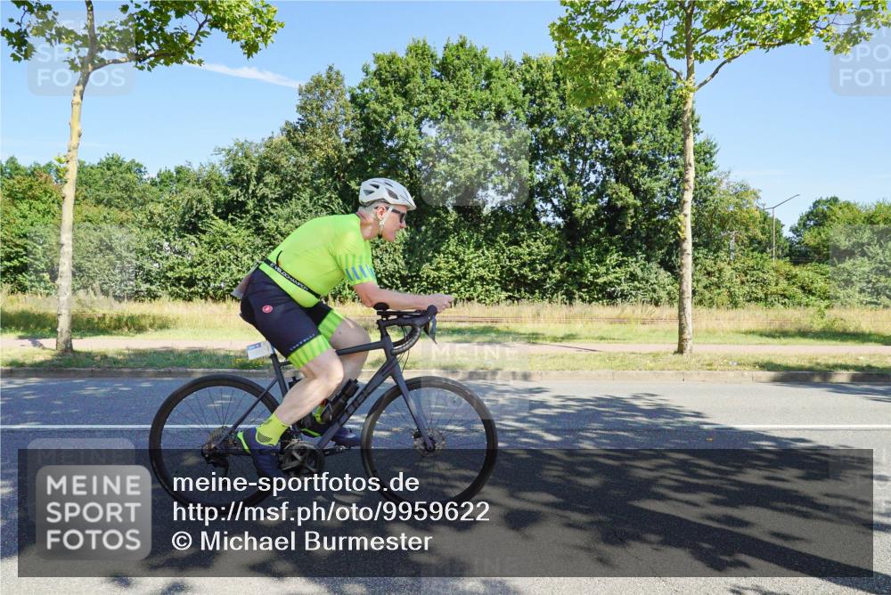 09.08.2026 - GEWOBA Citytriathlon Bremen Michael Burmester http://msf.ph/oto/9959622 09.08.2026 12:26:58 Radfahren 607, 633, 654, 813, 822, 856, 922, 958, 1001, 1103, 1153 meine-sportfotos.de