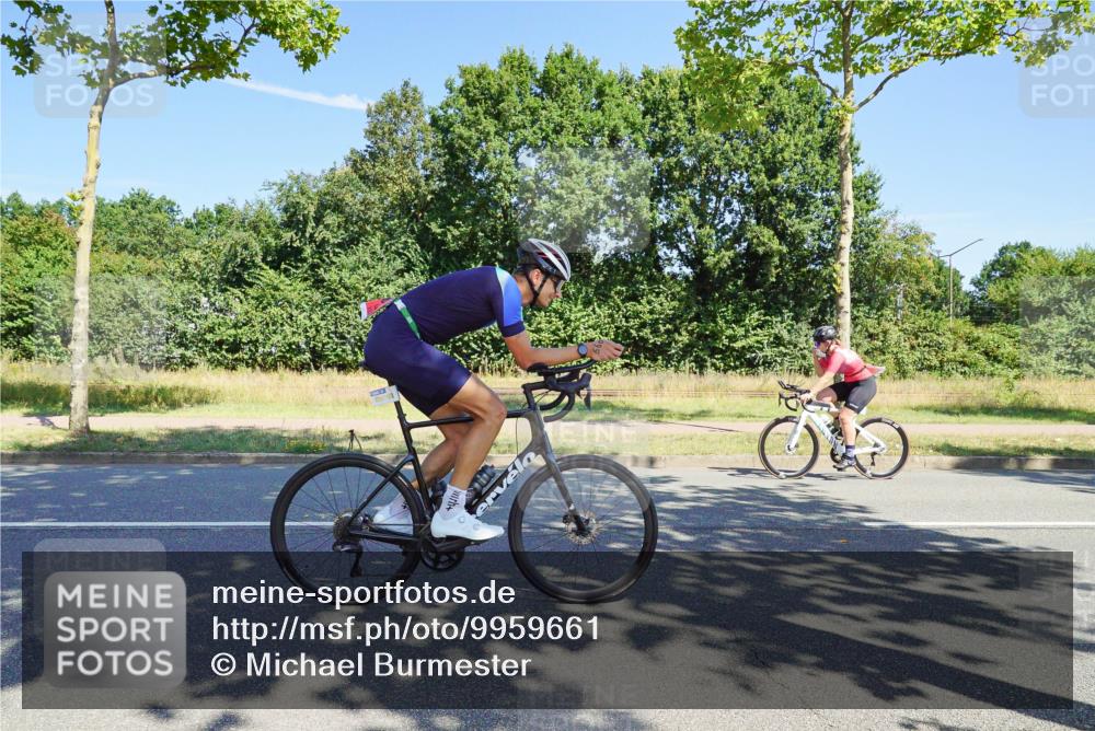 09.08.2026 - GEWOBA Citytriathlon Bremen Michael Burmester http://msf.ph/oto/9959661 09.08.2026 12:27:59 Radfahren 554, 660, 831, 917, 1157 meine-sportfotos.de
