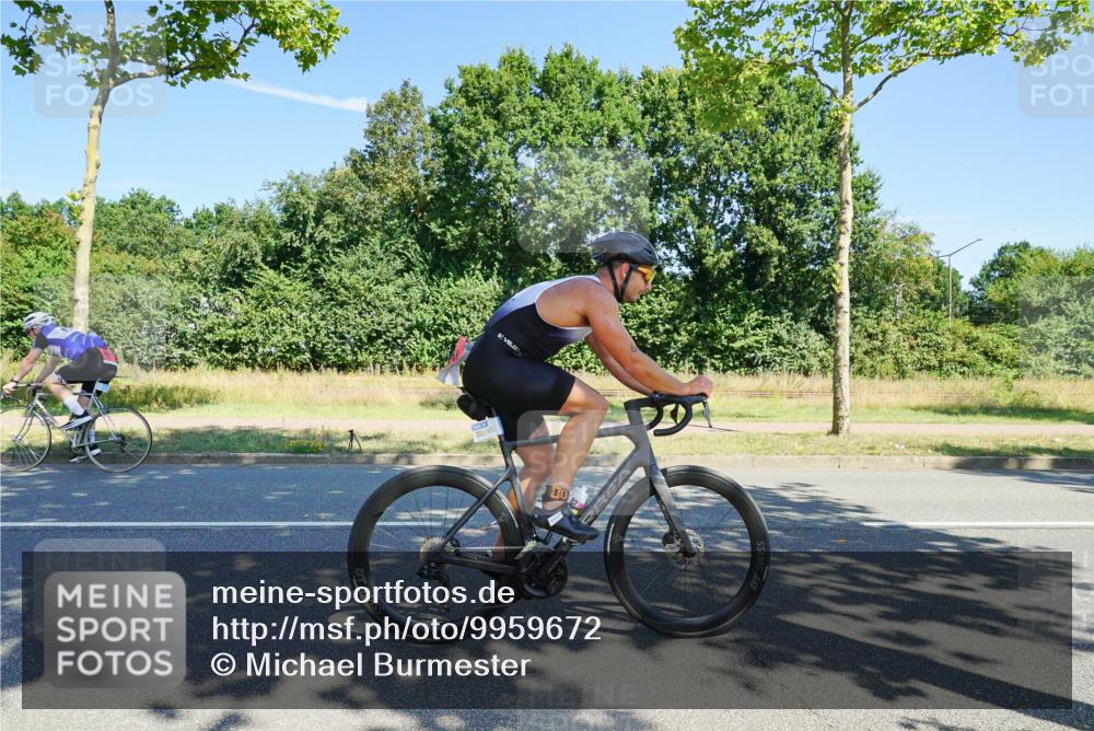 09.08.2026 - GEWOBA Citytriathlon Bremen Michael Burmester http://msf.ph/oto/9959672 09.08.2026 12:28:13 Radfahren 660, 661, 666, 690, 862, 951, 1002, 1148 meine-sportfotos.de