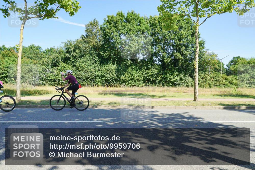 09.08.2026 - GEWOBA Citytriathlon Bremen Michael Burmester http://msf.ph/oto/9959706 09.08.2026 12:28:56 Radfahren 556, 563, 688, 691, 703, 764, 795, 843, 878, 969 meine-sportfotos.de