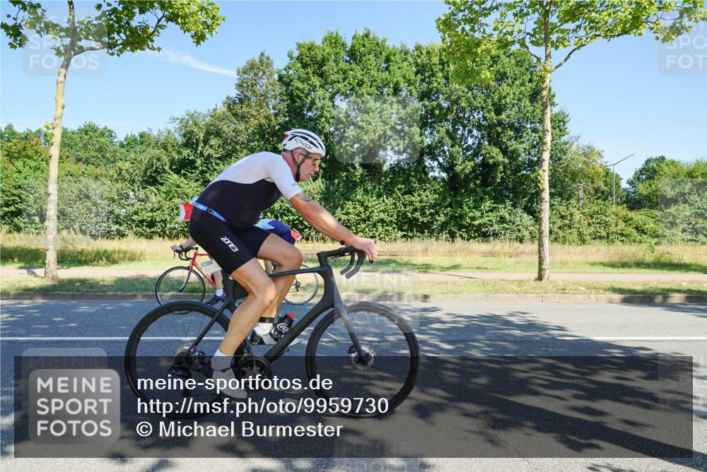 09.08.2026 - GEWOBA Citytriathlon Bremen Michael Burmester http://msf.ph/oto/9959730 09.08.2026 12:29:35 Radfahren 575, 642, 697, 724, 811, 825, 905, 999, 1011 meine-sportfotos.de