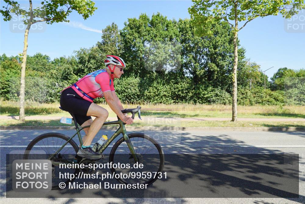 09.08.2026 - GEWOBA Citytriathlon Bremen Michael Burmester http://msf.ph/oto/9959731 09.08.2026 12:29:36 Radfahren 575, 642, 697, 724, 811, 825, 905, 999, 1011 meine-sportfotos.de
