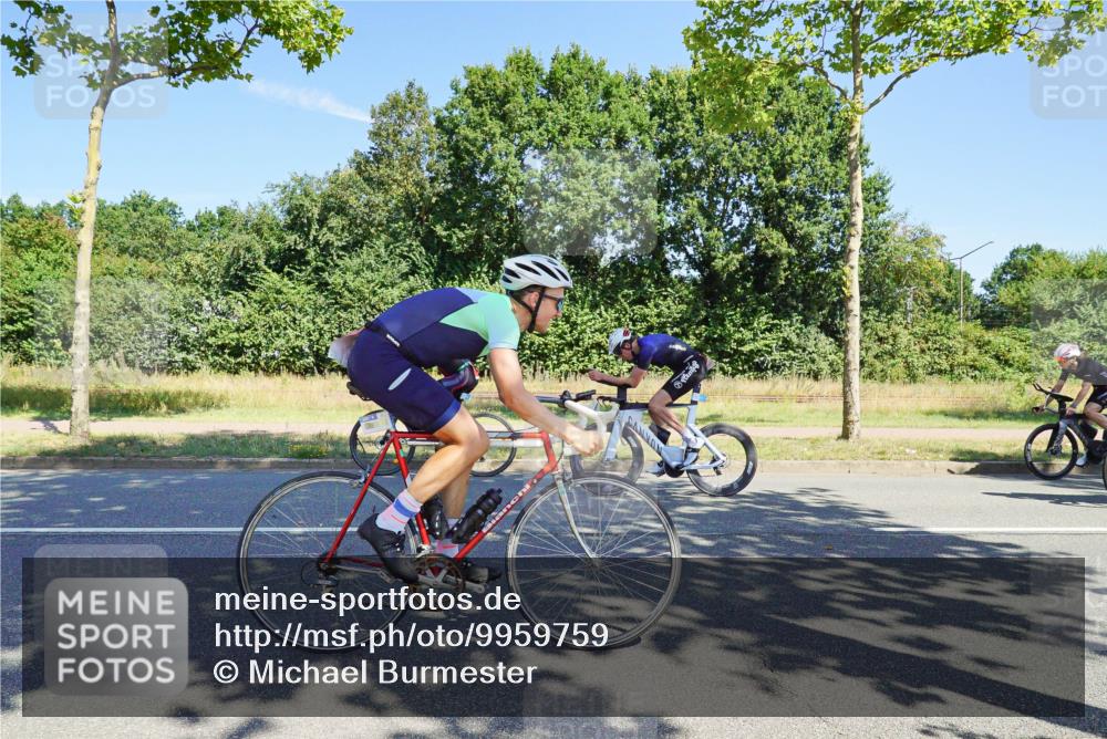 09.08.2026 - GEWOBA Citytriathlon Bremen Michael Burmester http://msf.ph/oto/9959759 09.08.2026 12:30:23 Radfahren 591, 605, 677, 683, 746, 747, 1116, 1149 meine-sportfotos.de