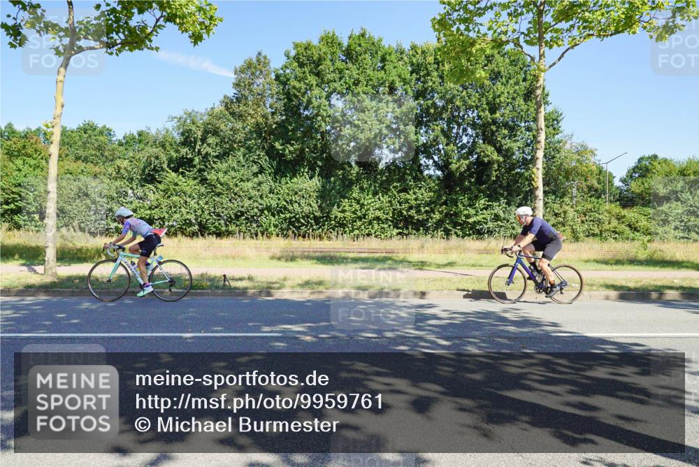 09.08.2026 - GEWOBA Citytriathlon Bremen Michael Burmester http://msf.ph/oto/9959761 09.08.2026 12:30:25 Radfahren 544, 591, 605, 677, 683, 746, 747, 1116, 1117, 1149 meine-sportfotos.de