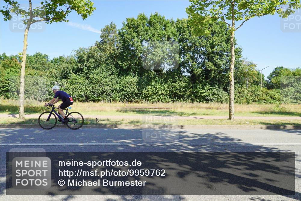 09.08.2026 - GEWOBA Citytriathlon Bremen Michael Burmester http://msf.ph/oto/9959762 09.08.2026 12:30:25 Radfahren 544, 591, 605, 677, 683, 746, 747, 1116, 1117, 1149 meine-sportfotos.de