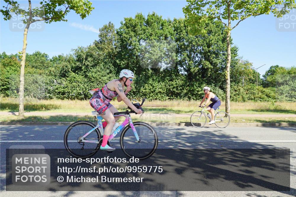 09.08.2026 - GEWOBA Citytriathlon Bremen Michael Burmester http://msf.ph/oto/9959775 09.08.2026 12:30:46 Radfahren 547, 662, 794, 946, 959, 993, 1019 meine-sportfotos.de