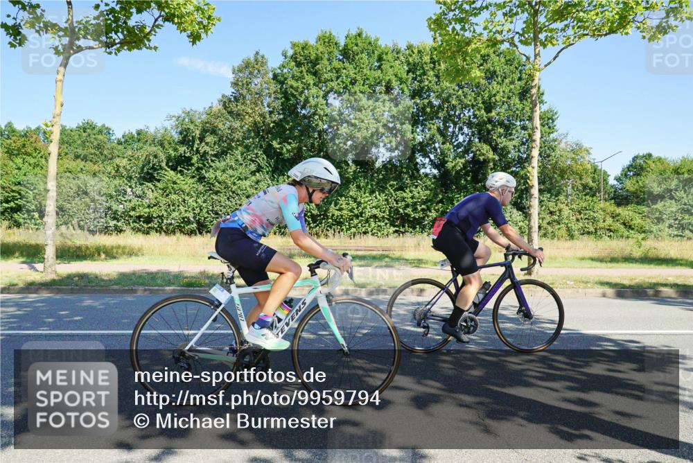 09.08.2026 - GEWOBA Citytriathlon Bremen Michael Burmester http://msf.ph/oto/9959794 09.08.2026 12:31:12 Radfahren 580, 589, 592, 645, 646, 685, 710, 721, 775, 793, 824, 852, 882, 909, 947, 1101 meine-sportfotos.de