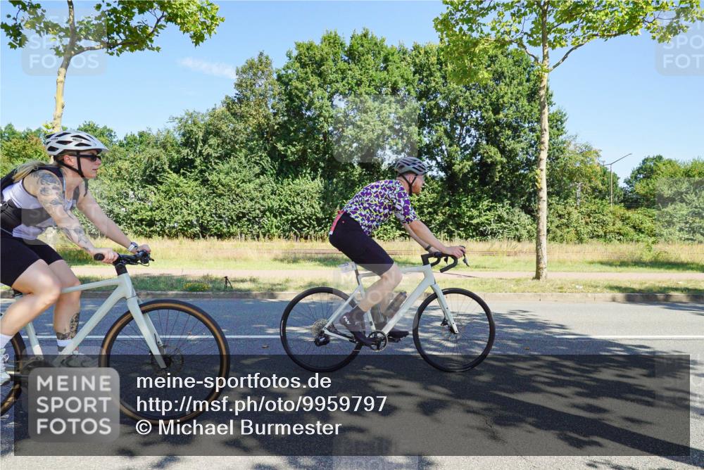 09.08.2026 - GEWOBA Citytriathlon Bremen Michael Burmester http://msf.ph/oto/9959797 09.08.2026 12:31:14 Radfahren 580, 589, 592, 645, 646, 685, 686, 710, 721, 775, 793, 852, 909, 947, 1101, 1150 meine-sportfotos.de