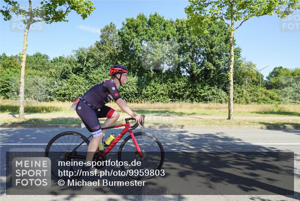 09.08.2026 - GEWOBA Citytriathlon Bremen Michael Burmester http://msf.ph/oto/9959803 09.08.2026 12:31:20 Radfahren 580, 589, 592, 645, 646, 685, 686, 710, 775, 793, 852, 909, 1101, 1150 meine-sportfotos.de