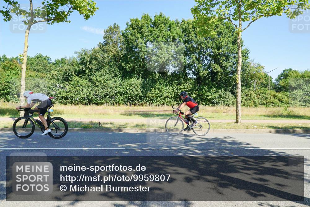 09.08.2026 - GEWOBA Citytriathlon Bremen Michael Burmester http://msf.ph/oto/9959807 09.08.2026 12:31:26 Radfahren 561, 589, 592, 645, 646, 685, 686, 710, 793, 909, 1101, 1150 meine-sportfotos.de