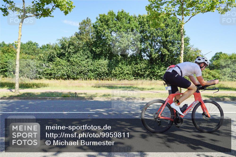 09.08.2026 - GEWOBA Citytriathlon Bremen Michael Burmester http://msf.ph/oto/9959811 09.08.2026 12:31:29 Radfahren 561, 589, 592, 606, 686, 793, 909, 1101, 1150 meine-sportfotos.de