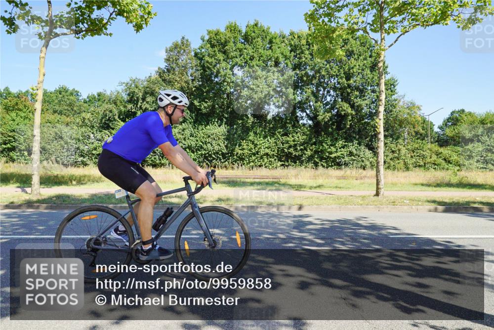 09.08.2026 - GEWOBA Citytriathlon Bremen Michael Burmester http://msf.ph/oto/9959858 09.08.2026 12:32:57 Radfahren 582, 636, 875, 921, 1016, 1137 meine-sportfotos.de