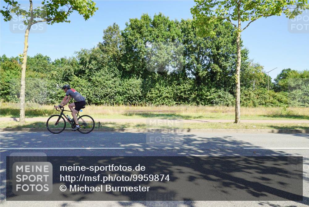 09.08.2026 - GEWOBA Citytriathlon Bremen Michael Burmester http://msf.ph/oto/9959874 09.08.2026 12:33:35 Radfahren 583, 615, 648, 679, 717, 769, 784, 880, 1006, 1133 meine-sportfotos.de