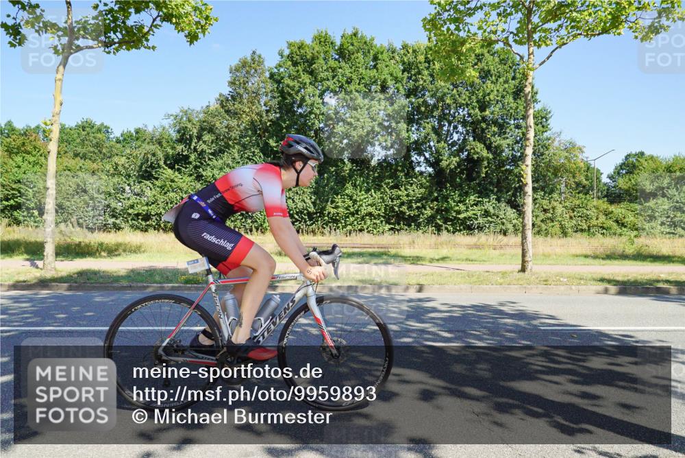 09.08.2026 - GEWOBA Citytriathlon Bremen Michael Burmester http://msf.ph/oto/9959893 09.08.2026 12:34:01 Radfahren 545, 655, 877, 914, 932, 1015, 1158 meine-sportfotos.de