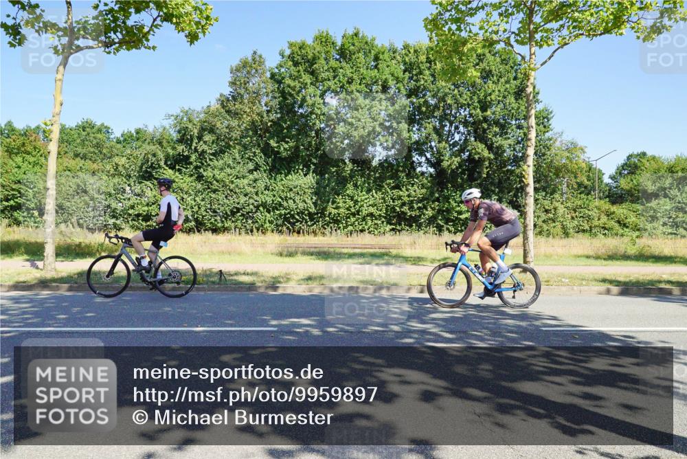 09.08.2026 - GEWOBA Citytriathlon Bremen Michael Burmester http://msf.ph/oto/9959897 09.08.2026 12:34:05 Radfahren 545, 655, 877, 914, 932, 1015, 1143, 1158 meine-sportfotos.de
