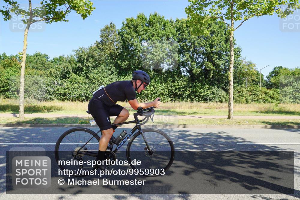09.08.2026 - GEWOBA Citytriathlon Bremen Michael Burmester http://msf.ph/oto/9959903 09.08.2026 12:34:11 Radfahren 545, 611, 655, 877, 914, 1013, 1015, 1143 meine-sportfotos.de