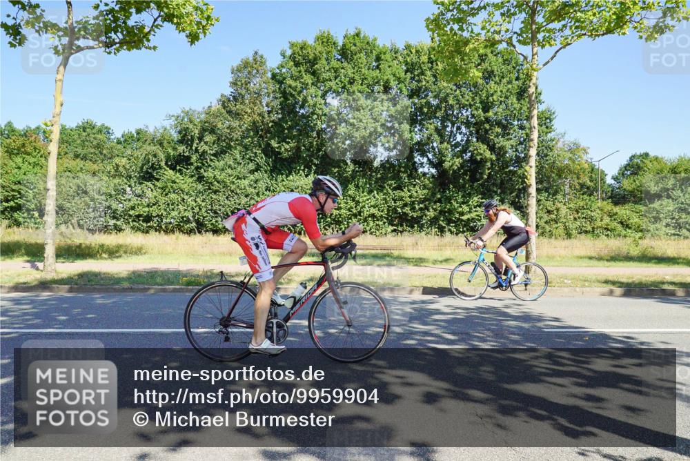 09.08.2026 - GEWOBA Citytriathlon Bremen Michael Burmester http://msf.ph/oto/9959904 09.08.2026 12:34:16 Radfahren 545, 611, 655, 877, 1013, 1015, 1143, 1160 meine-sportfotos.de