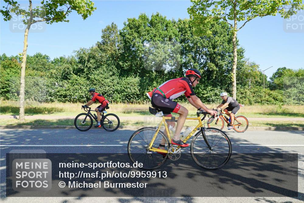 09.08.2026 - GEWOBA Citytriathlon Bremen Michael Burmester http://msf.ph/oto/9959913 09.08.2026 12:34:26 Radfahren 569, 611, 716, 733, 808, 1013, 1130, 1160 meine-sportfotos.de