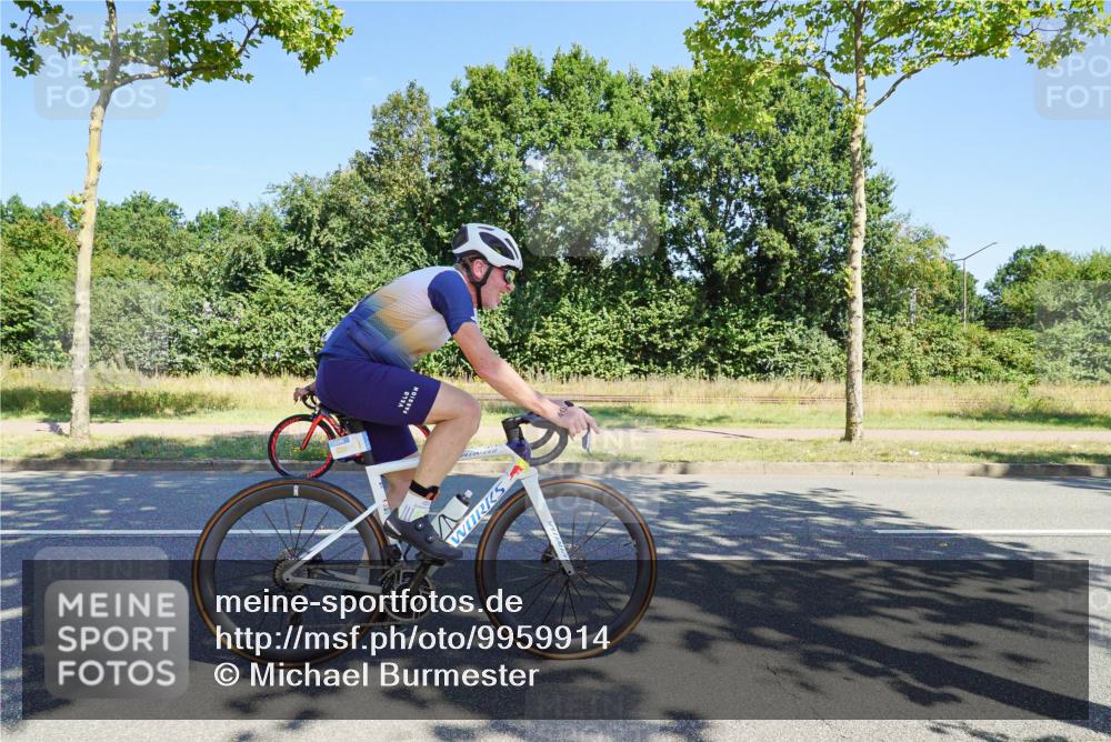 09.08.2026 - GEWOBA Citytriathlon Bremen Michael Burmester http://msf.ph/oto/9959914 09.08.2026 12:34:27 Radfahren 569, 611, 716, 733, 808, 1013, 1130, 1160 meine-sportfotos.de