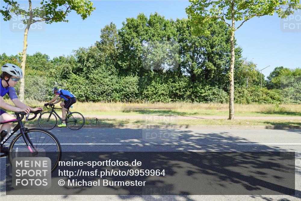 09.08.2026 - GEWOBA Citytriathlon Bremen Michael Burmester http://msf.ph/oto/9959964 09.08.2026 12:35:41 Radfahren 552, 758, 814, 895 meine-sportfotos.de