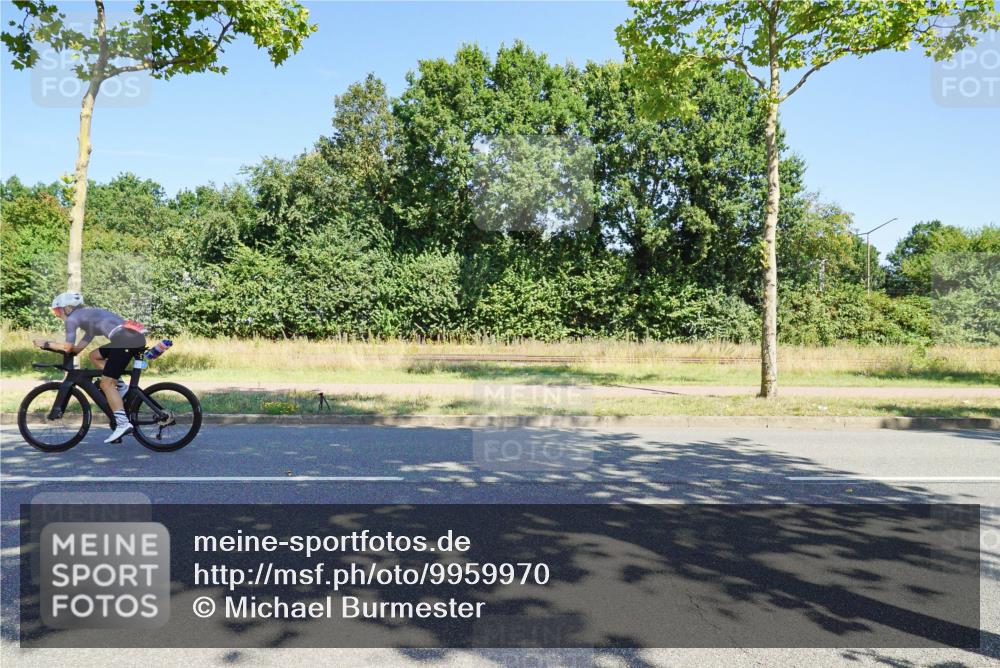 09.08.2026 - GEWOBA Citytriathlon Bremen Michael Burmester http://msf.ph/oto/9959970 09.08.2026 12:35:46 Radfahren 552, 758, 814, 820, 895 meine-sportfotos.de