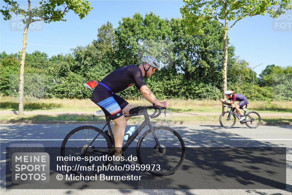 09.08.2026 - GEWOBA Citytriathlon Bremen Michael Burmester http://msf.ph/oto/9959973 09.08.2026 12:35:53 Radfahren 595, 758, 803, 814, 820, 869, 895, 901, 918, 1009, 1155 meine-sportfotos.de