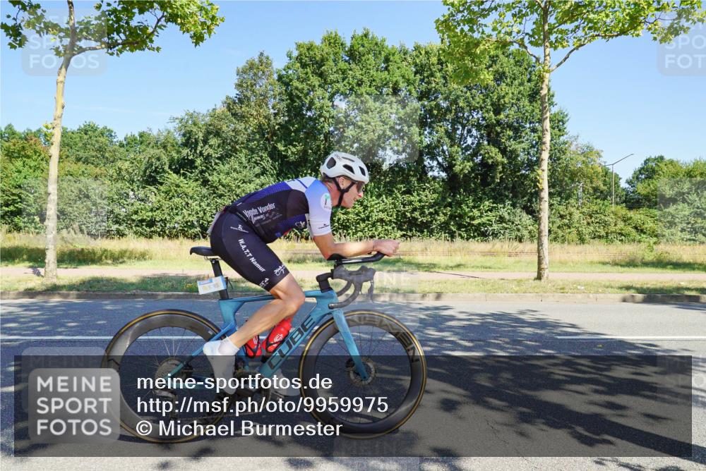 09.08.2026 - GEWOBA Citytriathlon Bremen Michael Burmester http://msf.ph/oto/9959975 09.08.2026 12:35:56 Radfahren 564, 595, 737, 758, 803, 820, 869, 895, 901, 918, 1009, 1155 meine-sportfotos.de