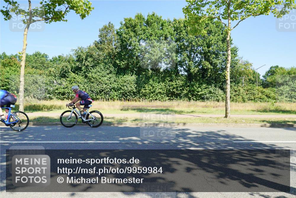 09.08.2026 - GEWOBA Citytriathlon Bremen Michael Burmester http://msf.ph/oto/9959984 09.08.2026 12:36:12 Radfahren 560, 562, 564, 565, 682, 737, 781, 901, 918, 948, 981, 1110, 1119, 1139 meine-sportfotos.de