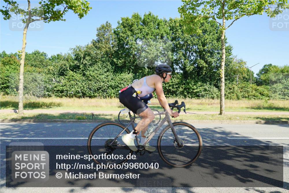09.08.2026 - GEWOBA Citytriathlon Bremen Michael Burmester http://msf.ph/oto/9960040 09.08.2026 12:37:22 Radfahren 566, 568, 627, 728, 744, 788, 790, 792, 812, 839, 938, 1142 meine-sportfotos.de