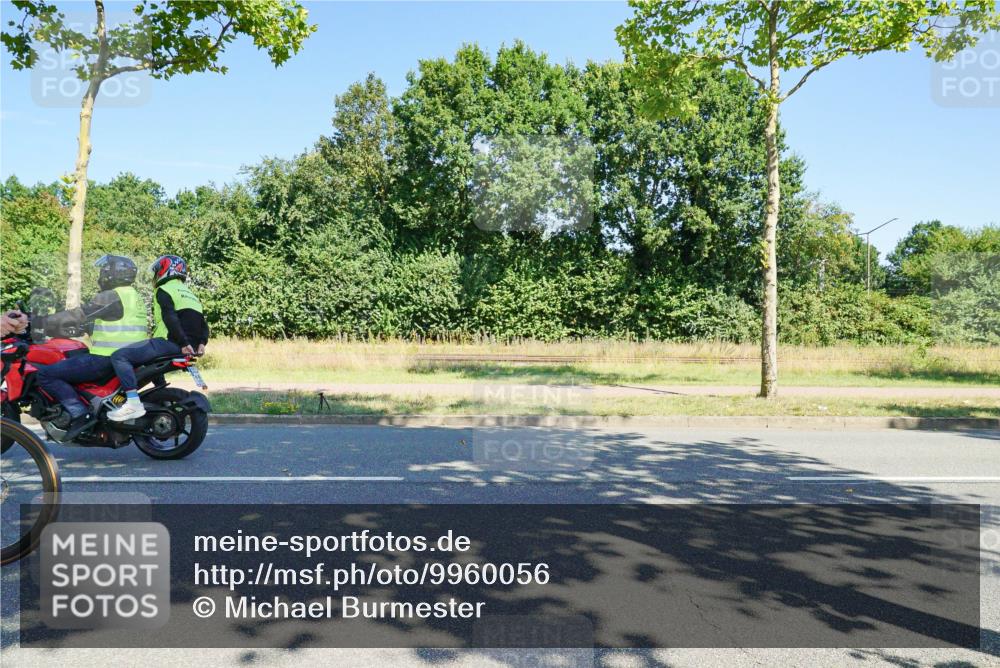 09.08.2026 - GEWOBA Citytriathlon Bremen Michael Burmester http://msf.ph/oto/9960056 09.08.2026 12:37:43 Radfahren 604, 639, 678, 727, 745, 816, 935, 1109 meine-sportfotos.de