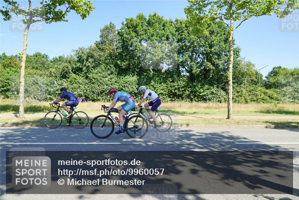 09.08.2026 - GEWOBA Citytriathlon Bremen Michael Burmester http://msf.ph/oto/9960057 09.08.2026 12:37:47 Radfahren 571, 639, 678, 687, 727, 745, 1109, 1114 meine-sportfotos.de