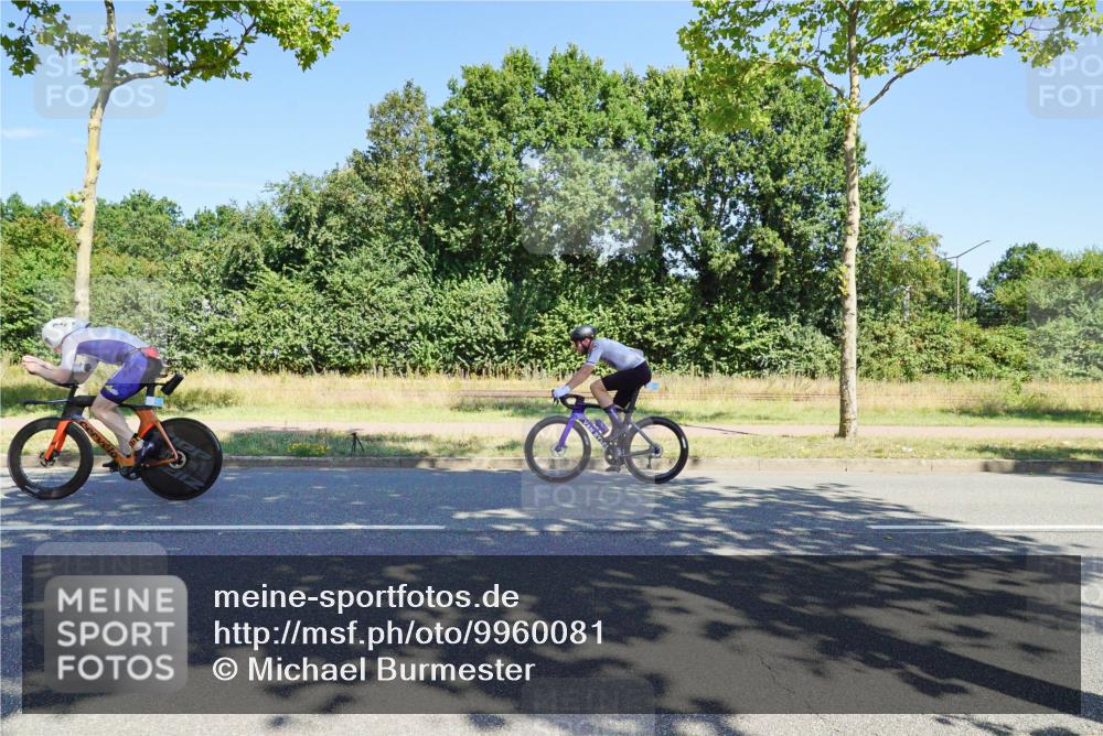 09.08.2026 - GEWOBA Citytriathlon Bremen Michael Burmester http://msf.ph/oto/9960081 09.08.2026 12:38:21 Radfahren 541, 570, 596, 603, 623, 672, 695, 762, 806, 886 meine-sportfotos.de