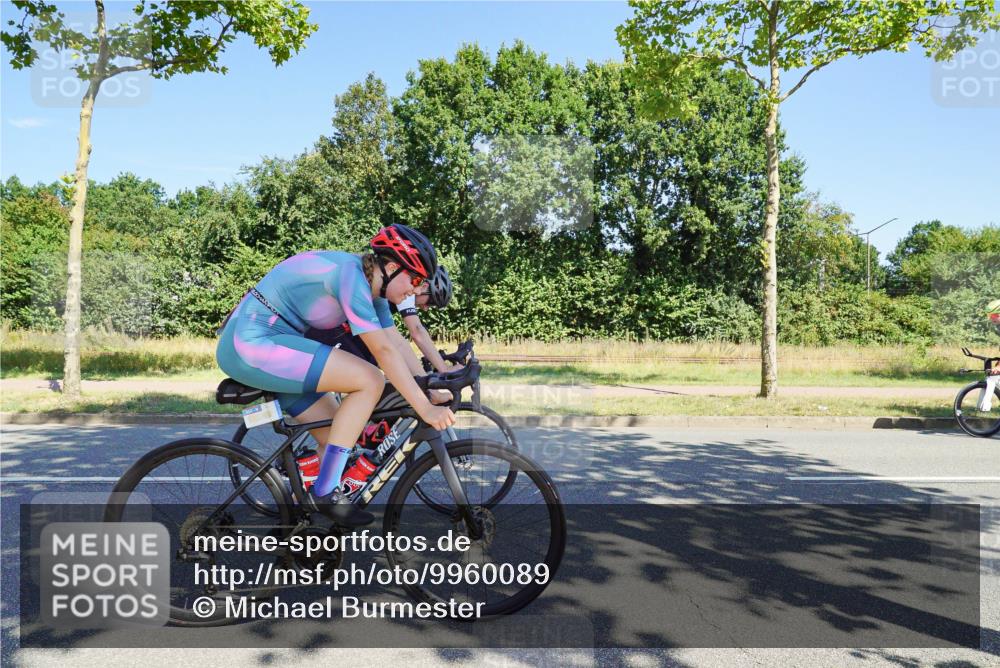 09.08.2026 - GEWOBA Citytriathlon Bremen Michael Burmester http://msf.ph/oto/9960089 09.08.2026 12:38:34 Radfahren 541, 570, 572, 623, 637, 695, 838, 844, 912, 1111, 1156 meine-sportfotos.de
