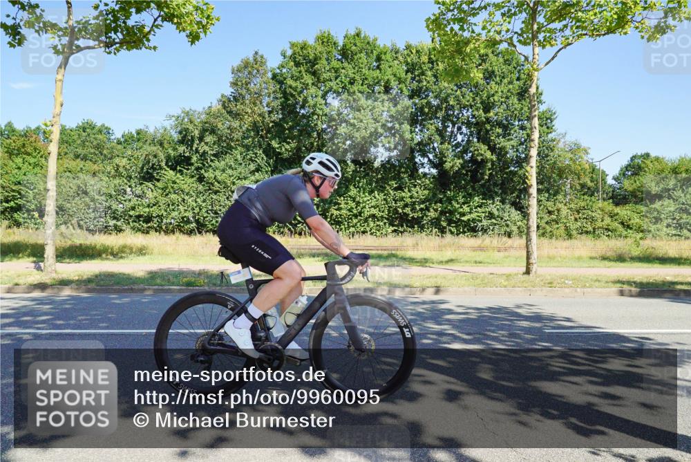 09.08.2026 - GEWOBA Citytriathlon Bremen Michael Burmester http://msf.ph/oto/9960095 09.08.2026 12:38:40 Radfahren 572, 577, 625, 637, 667, 838, 844, 912, 1003, 1111, 1156 meine-sportfotos.de