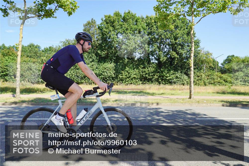 09.08.2026 - GEWOBA Citytriathlon Bremen Michael Burmester http://msf.ph/oto/9960103 09.08.2026 12:38:51 Radfahren 572, 577, 625, 667, 798, 838, 902, 1003, 1111, 1156 meine-sportfotos.de