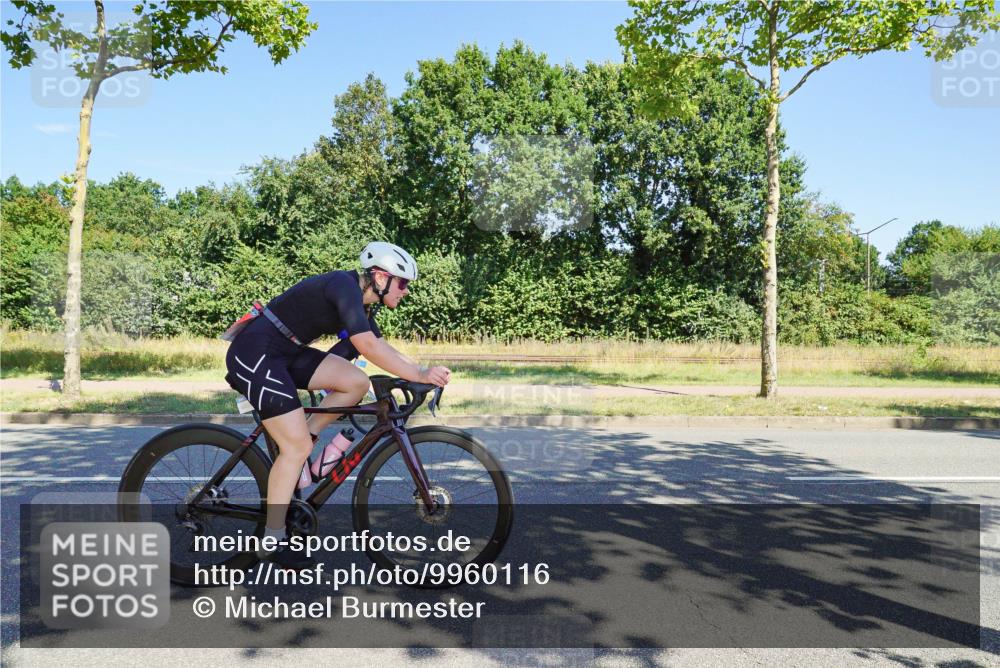 09.08.2026 - GEWOBA Citytriathlon Bremen Michael Burmester http://msf.ph/oto/9960116 09.08.2026 12:39:11 Radfahren 664, 694, 759, 770, 776, 931, 1124 meine-sportfotos.de