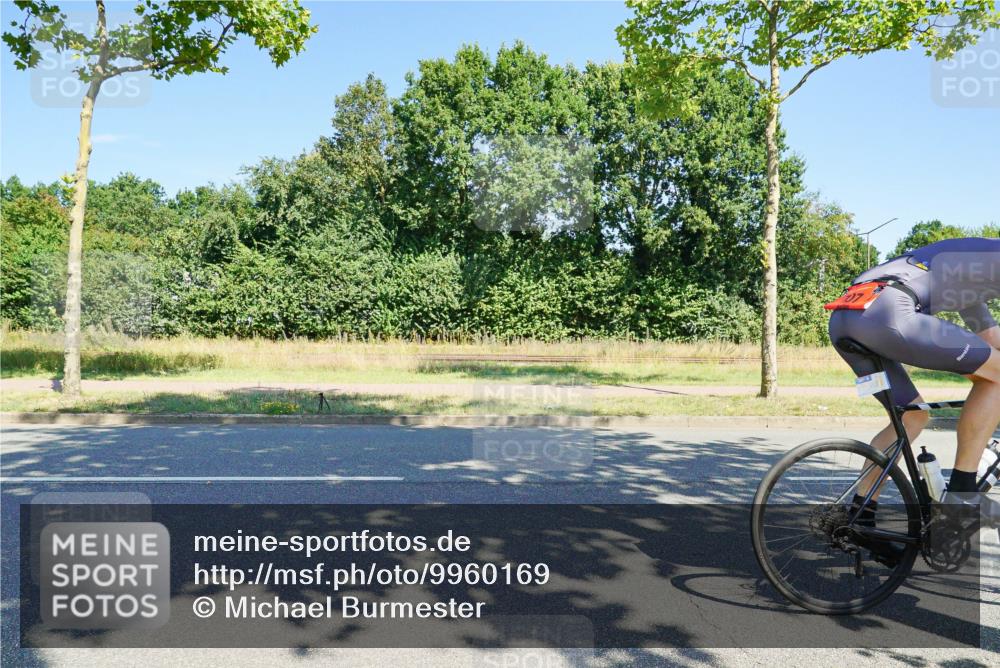 09.08.2026 - GEWOBA Citytriathlon Bremen Michael Burmester http://msf.ph/oto/9960169 09.08.2026 12:40:26 Radfahren 626, 671, 701, 707, 743, 789, 809, 819, 888, 919, 953, 954, 1115, 1127 meine-sportfotos.de