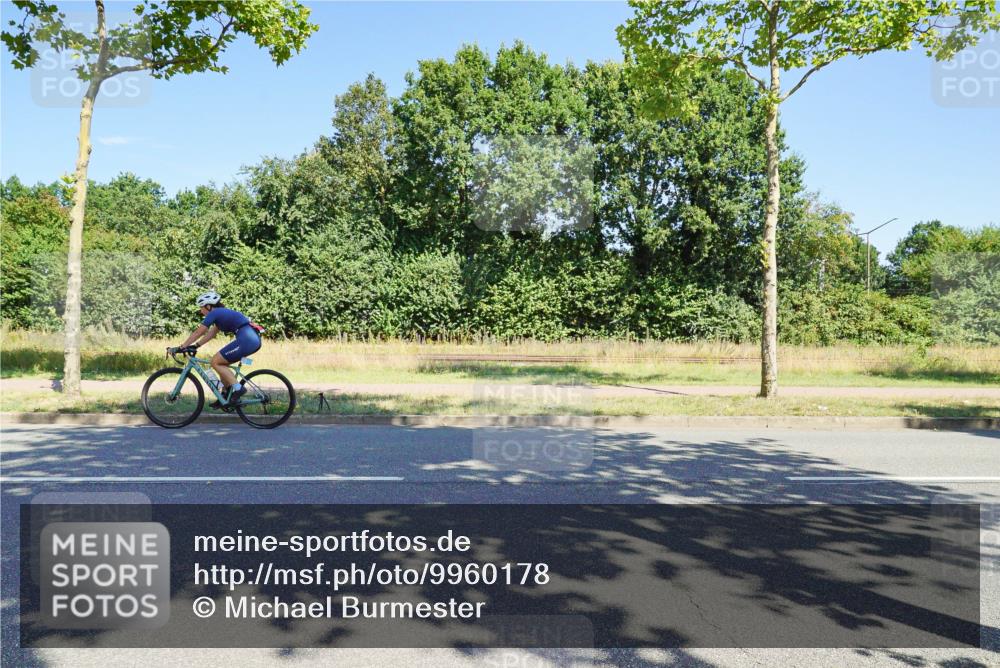 09.08.2026 - GEWOBA Citytriathlon Bremen Michael Burmester http://msf.ph/oto/9960178 09.08.2026 12:40:43 Radfahren 620, 644, 651, 701, 805, 810, 919, 976, 1136 meine-sportfotos.de