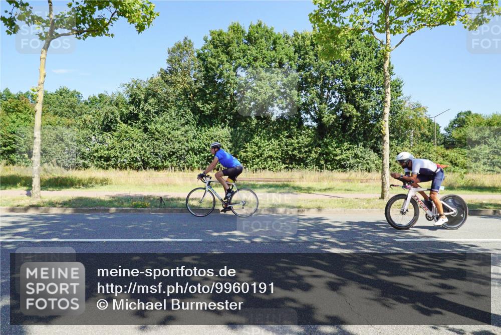 09.08.2026 - GEWOBA Citytriathlon Bremen Michael Burmester http://msf.ph/oto/9960191 09.08.2026 12:40:54 Radfahren 586, 601, 620, 644, 651, 774, 800, 805, 848, 976 meine-sportfotos.de