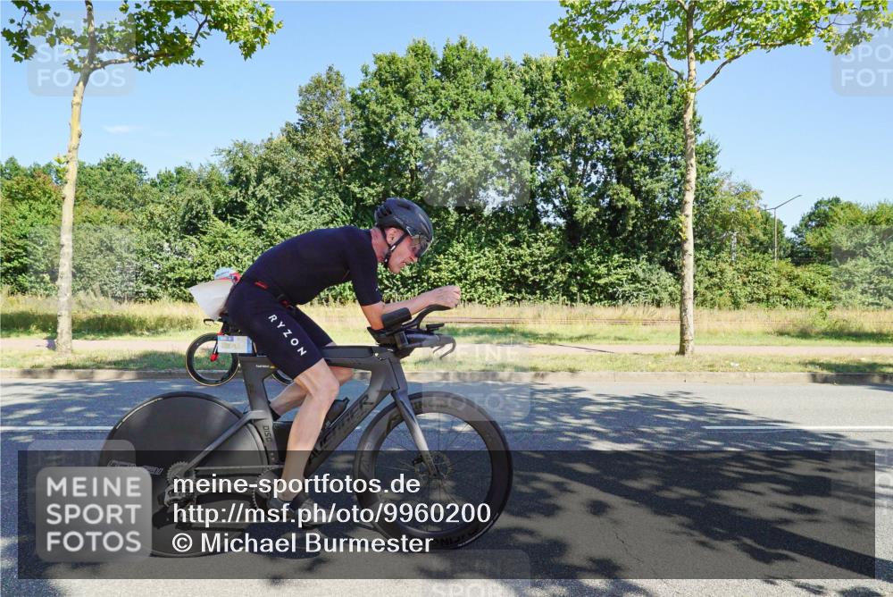 09.08.2026 - GEWOBA Citytriathlon Bremen Michael Burmester http://msf.ph/oto/9960200 09.08.2026 12:41:15 Radfahren 702, 858, 889, 956, 1131 meine-sportfotos.de