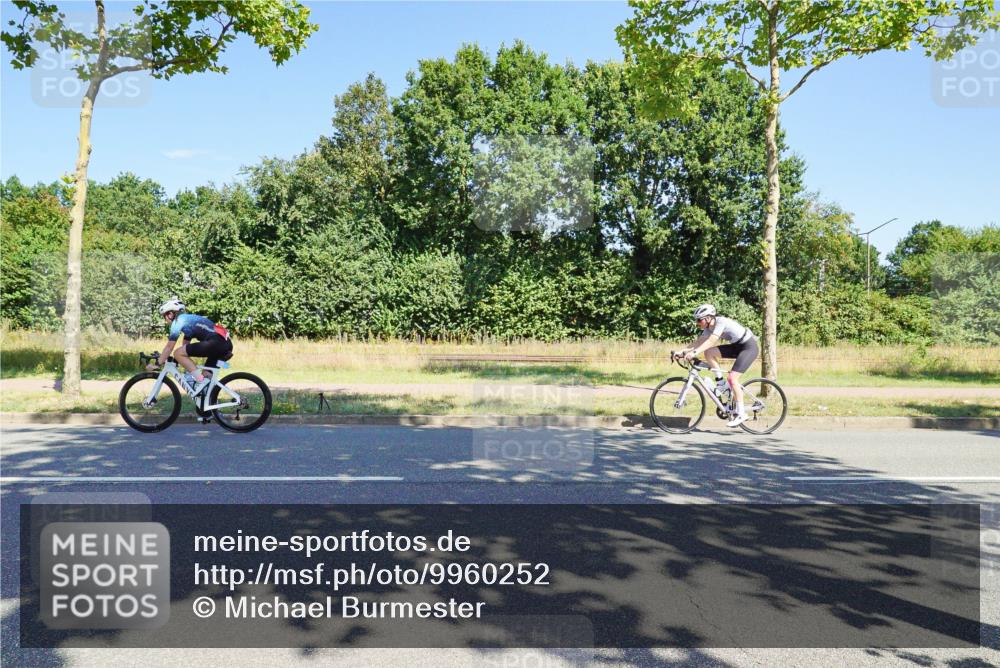 09.08.2026 - GEWOBA Citytriathlon Bremen Michael Burmester http://msf.ph/oto/9960252 09.08.2026 12:42:35 Radfahren 720, 768, 782, 870, 885, 966 meine-sportfotos.de