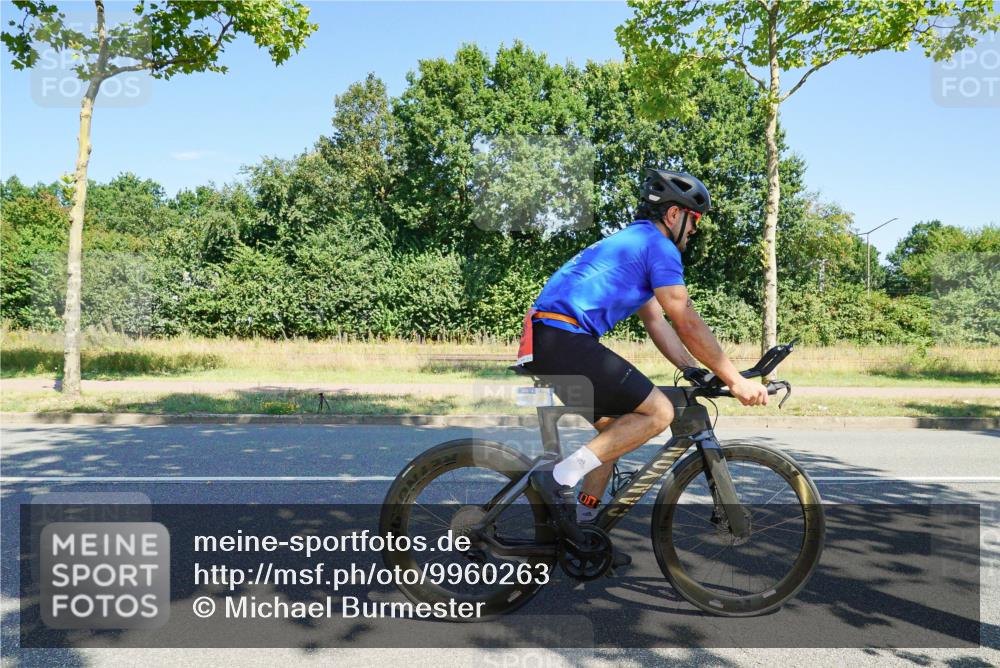 09.08.2026 - GEWOBA Citytriathlon Bremen Michael Burmester http://msf.ph/oto/9960263 09.08.2026 12:42:50 Radfahren 681, 720, 785, 890, 942, 1104, 1140 meine-sportfotos.de