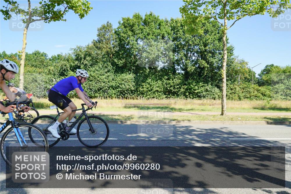 09.08.2026 - GEWOBA Citytriathlon Bremen Michael Burmester http://msf.ph/oto/9960280 09.08.2026 12:43:20 Radfahren 546, 558, 621, 674, 700, 732, 859, 887, 898, 944, 945, 989, 991, 996, 1105, 1108 meine-sportfotos.de