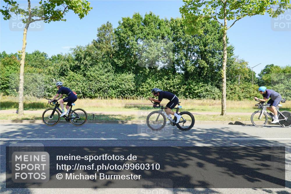 09.08.2026 - GEWOBA Citytriathlon Bremen Michael Burmester http://msf.ph/oto/9960310 09.08.2026 12:44:08 Radfahren 614, 660, 661, 891, 951, 957, 974 meine-sportfotos.de