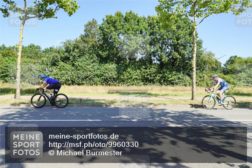 09.08.2026 - GEWOBA Citytriathlon Bremen Michael Burmester http://msf.ph/oto/9960330 09.08.2026 12:44:29 Radfahren 587, 629, 654, 658, 669, 714, 771, 779, 849, 854, 1014, 1106, 1122, 1152 meine-sportfotos.de