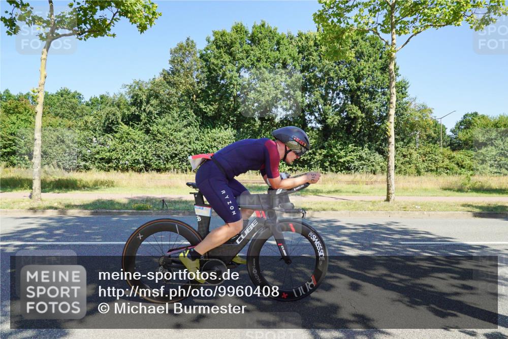 09.08.2026 - GEWOBA Citytriathlon Bremen Michael Burmester http://msf.ph/oto/9960408 09.08.2026 12:46:06 Radfahren 698, 703, 746, 775, 899, 913, 962, 1002, 1007 meine-sportfotos.de