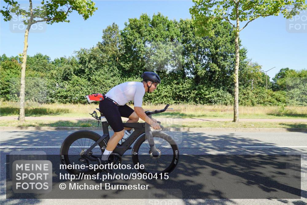 09.08.2026 - GEWOBA Citytriathlon Bremen Michael Burmester http://msf.ph/oto/9960415 09.08.2026 12:46:20 Radfahren 575, 746, 835, 917, 958, 1002 meine-sportfotos.de