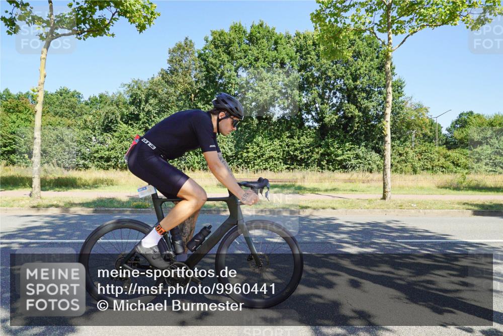 09.08.2026 - GEWOBA Citytriathlon Bremen Michael Burmester http://msf.ph/oto/9960441 09.08.2026 12:47:02 Radfahren 112, 580, 616, 692, 697 meine-sportfotos.de